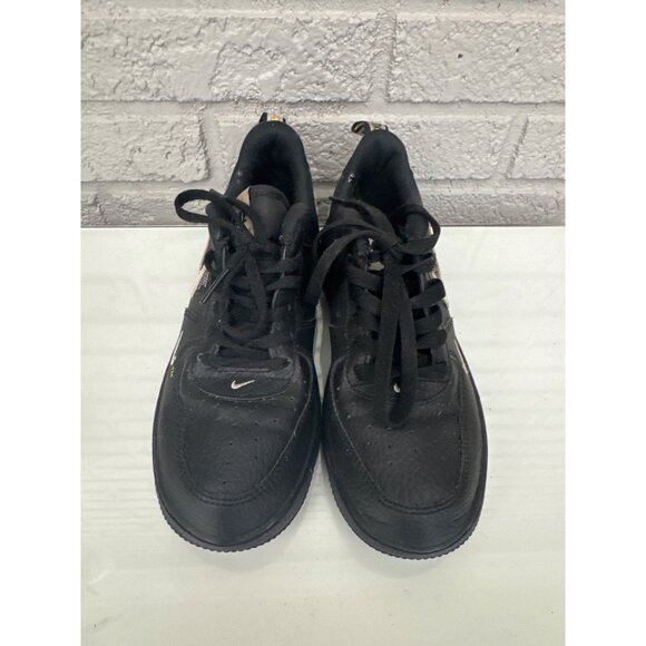 Nike Air Force One LV 8 Utility Kids Black Sneakers Size 3Y - Picture 1 of 7